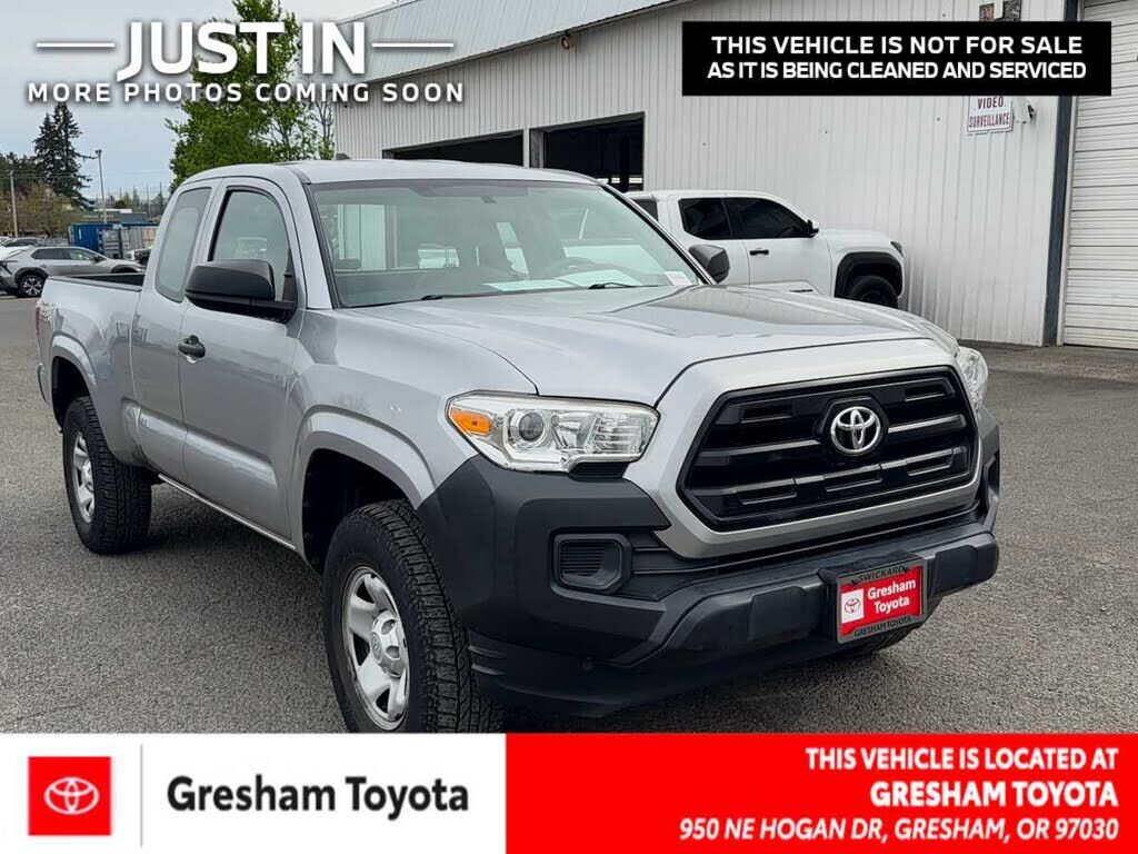 2017 TOYOTA Tacoma