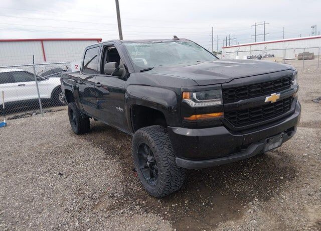 2018 CHEVROLET Silverado
