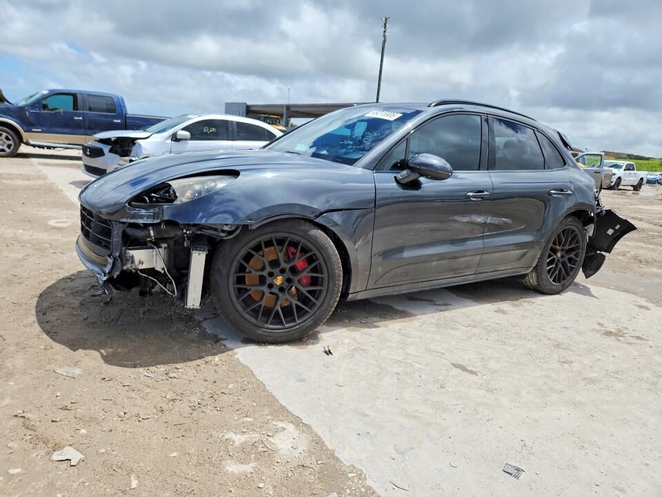 2018 PORSCHE Macan