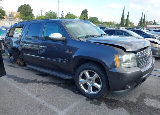 2011 CHEVROLET Suburban