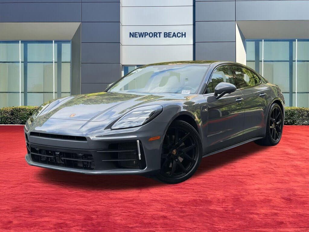 2025 PORSCHE Panamera