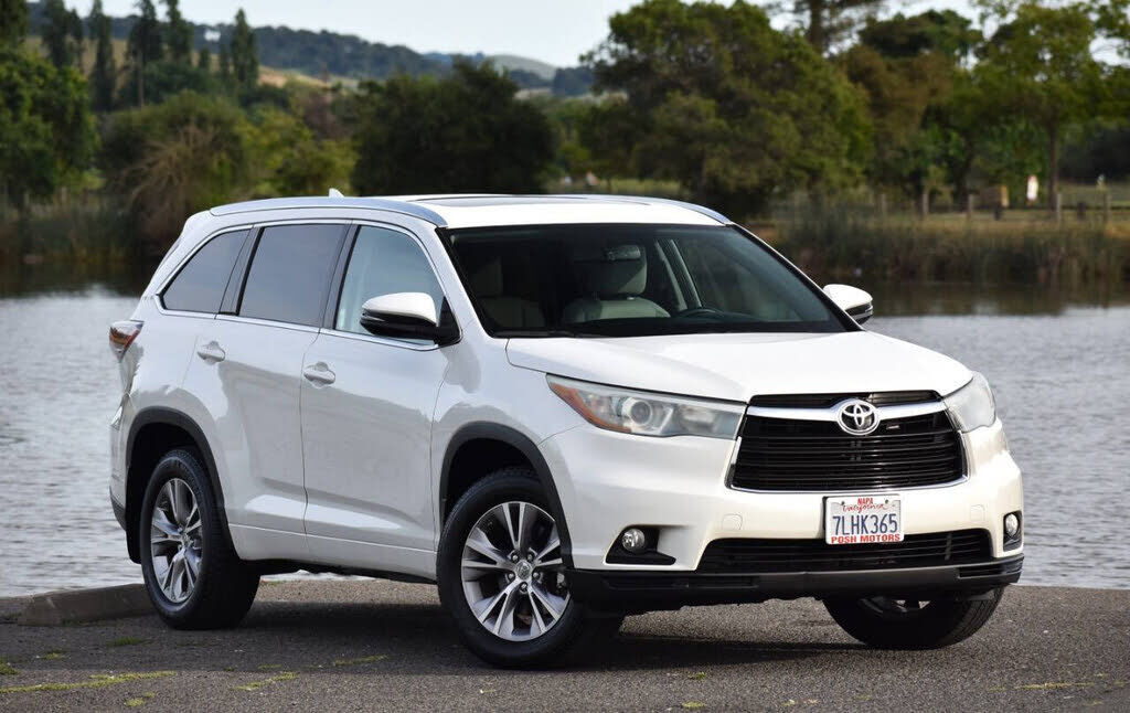 2015 TOYOTA Highlander