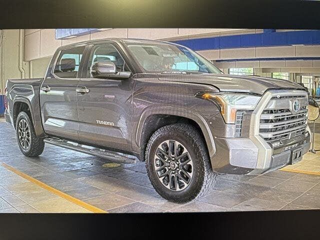 2024 TOYOTA Tundra