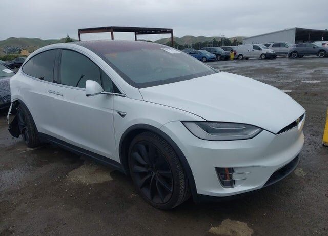 2021 TESLA Model X