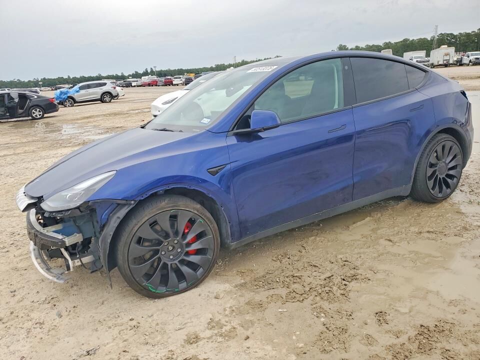 2022 TESLA Model Y
