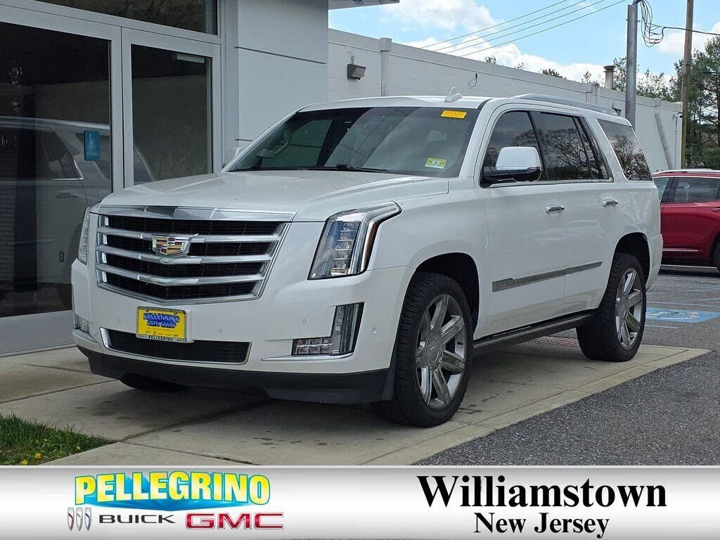 2017 CADILLAC Escalade
