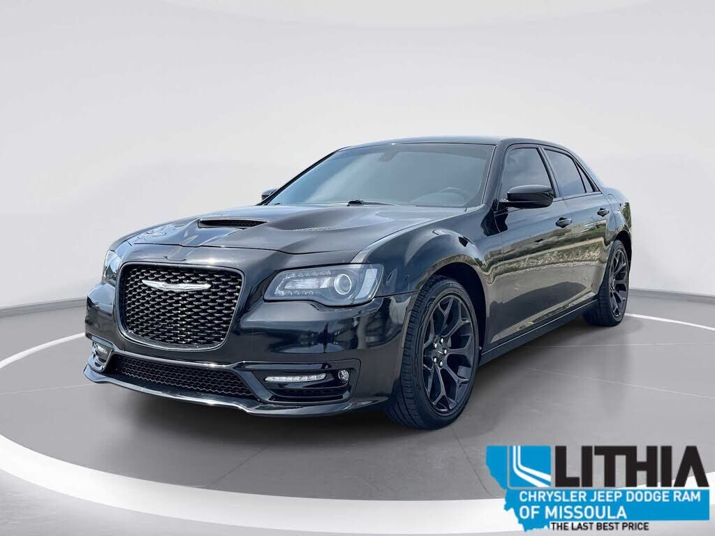 2019 CHRYSLER 300
