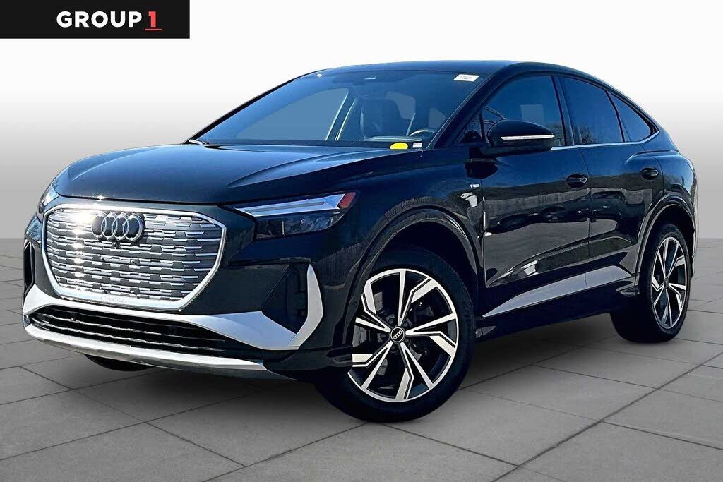 2023 AUDI Q4