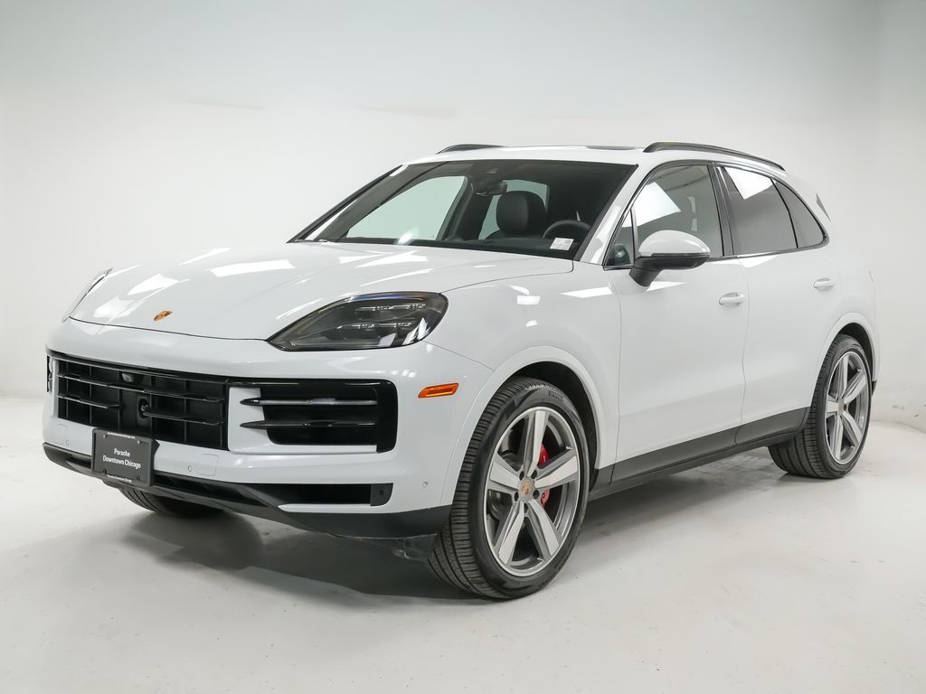 2025 PORSCHE Cayenne