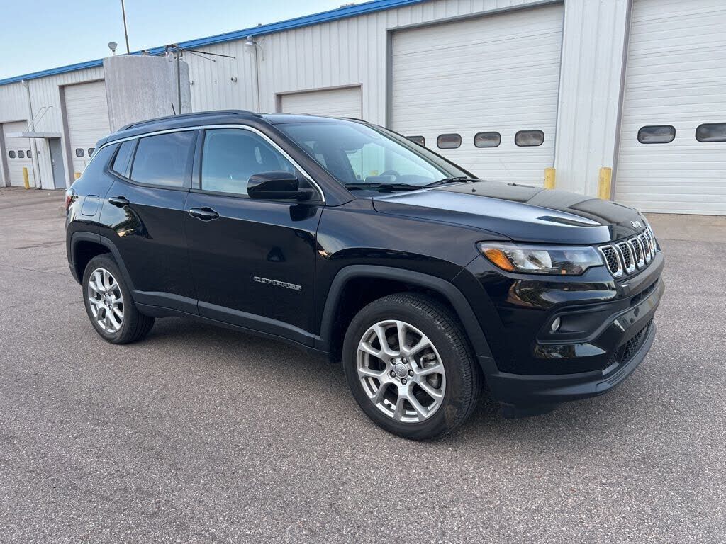 2023 JEEP Compass