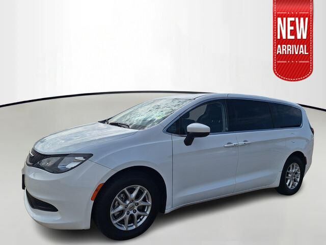 2023 CHRYSLER Voyager