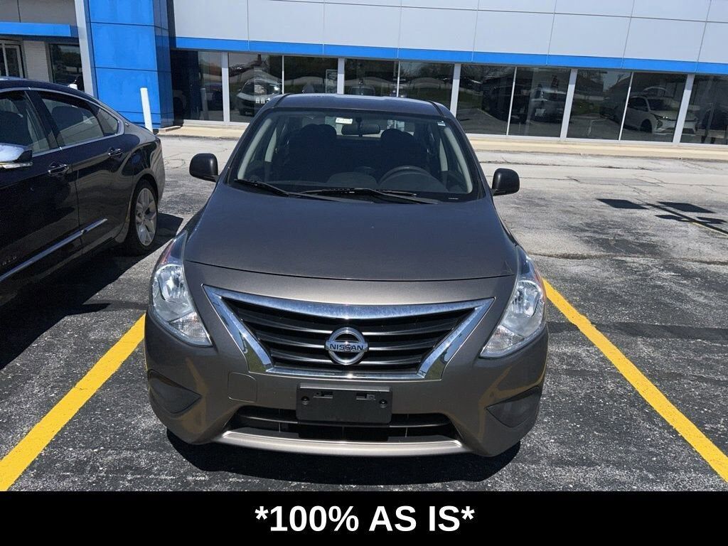 2015 NISSAN Versa