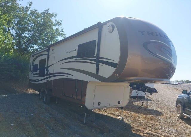 2014 FOREST RIVER Trilogy Touring Editon