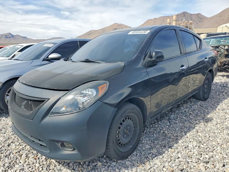 2013 NISSAN Versa