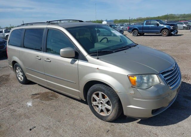 2009 CHRYSLER Town and Country