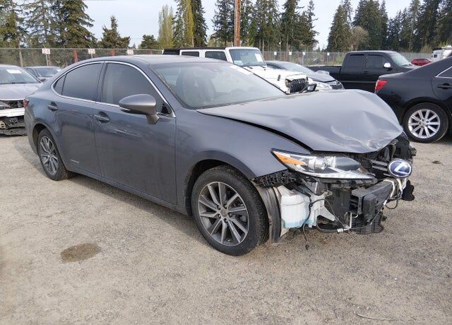 2016 LEXUS ES