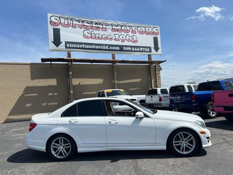 2014 MERCEDES-BENZ C-Class