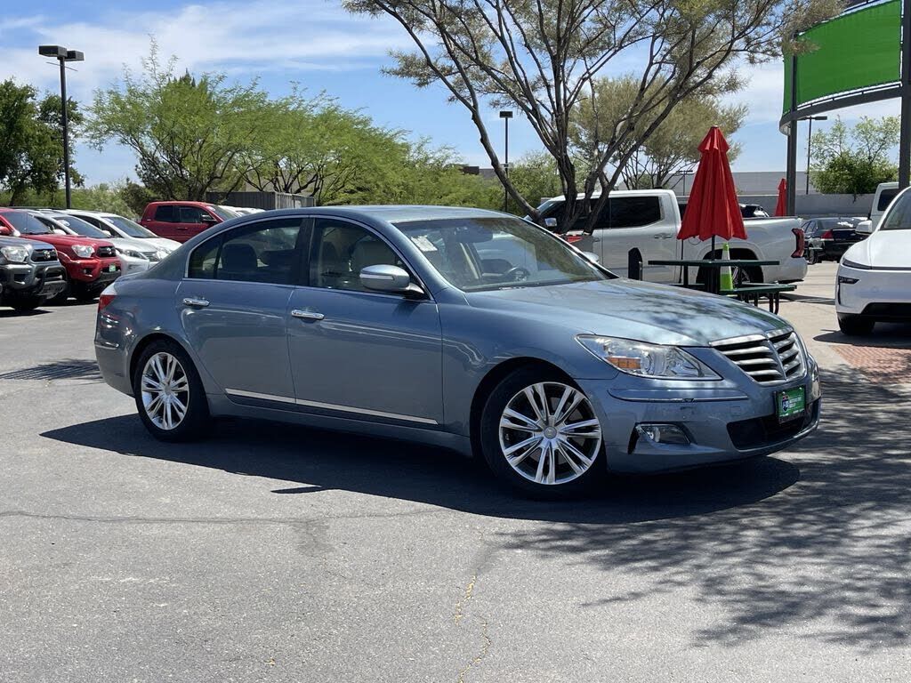 2011 HYUNDAI Genesis