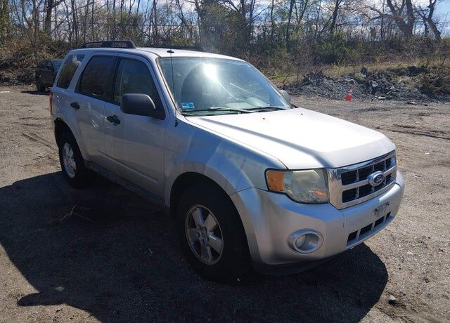 2011 FORD Escape