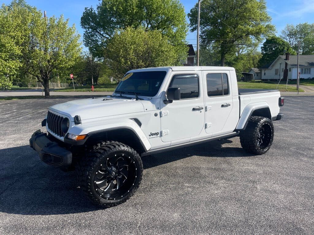 2024 JEEP Gladiator