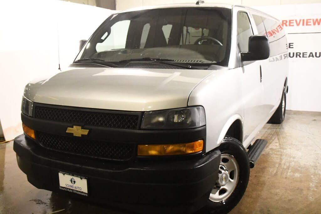 2020 CHEVROLET Express