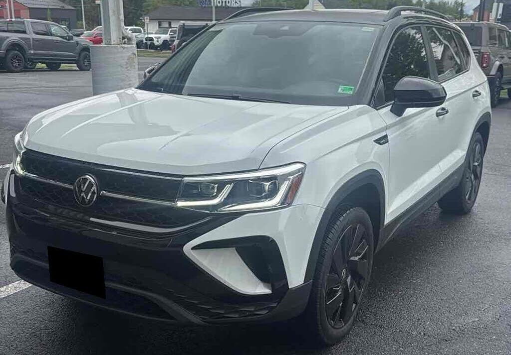 2024 VOLKSWAGEN Taos 4Motion