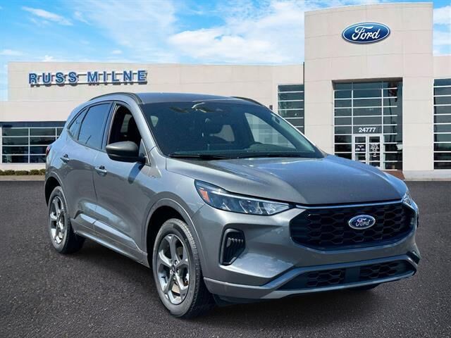2024 FORD Escape