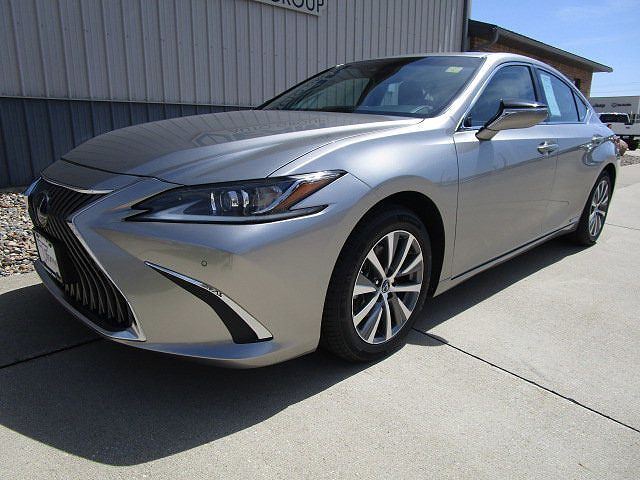 2021 LEXUS ES