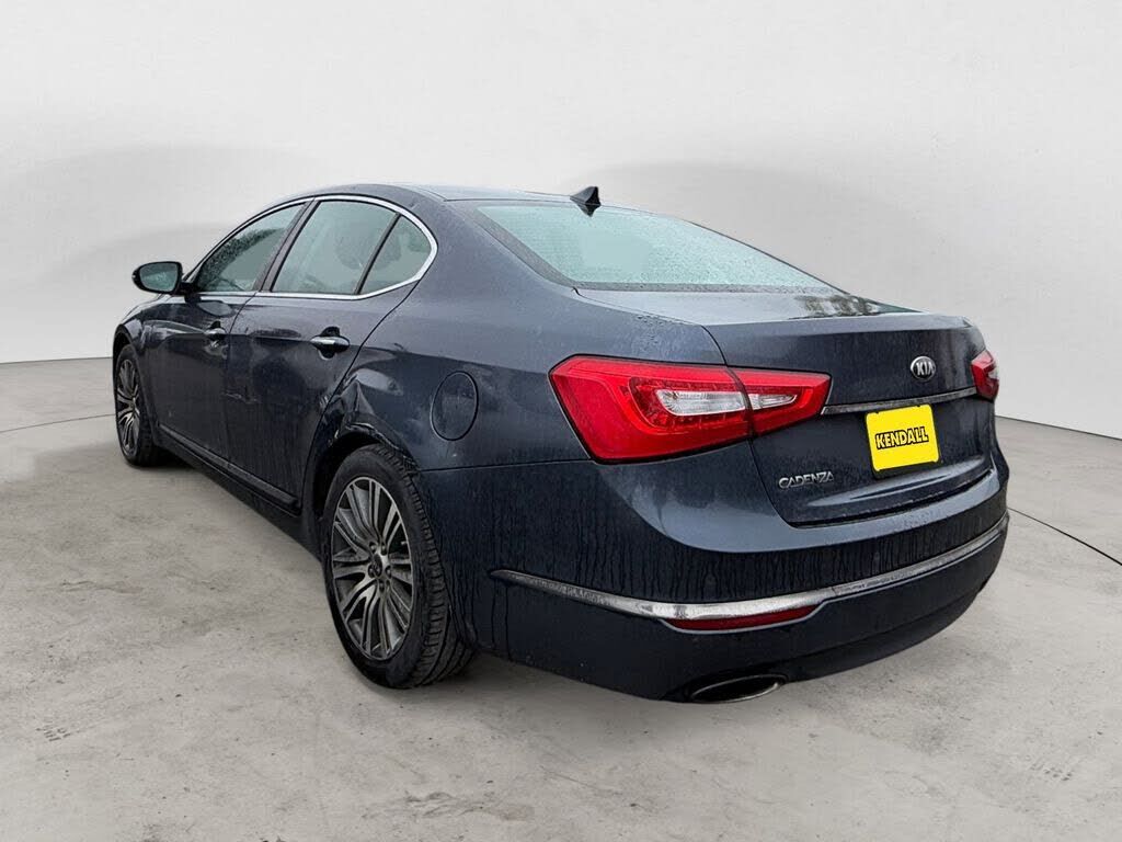 2014 KIA Cadenza