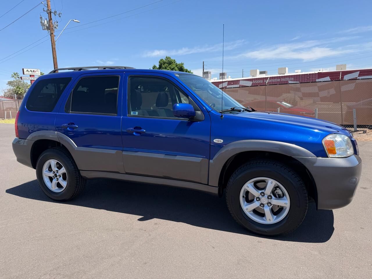 2005 MAZDA Tribute