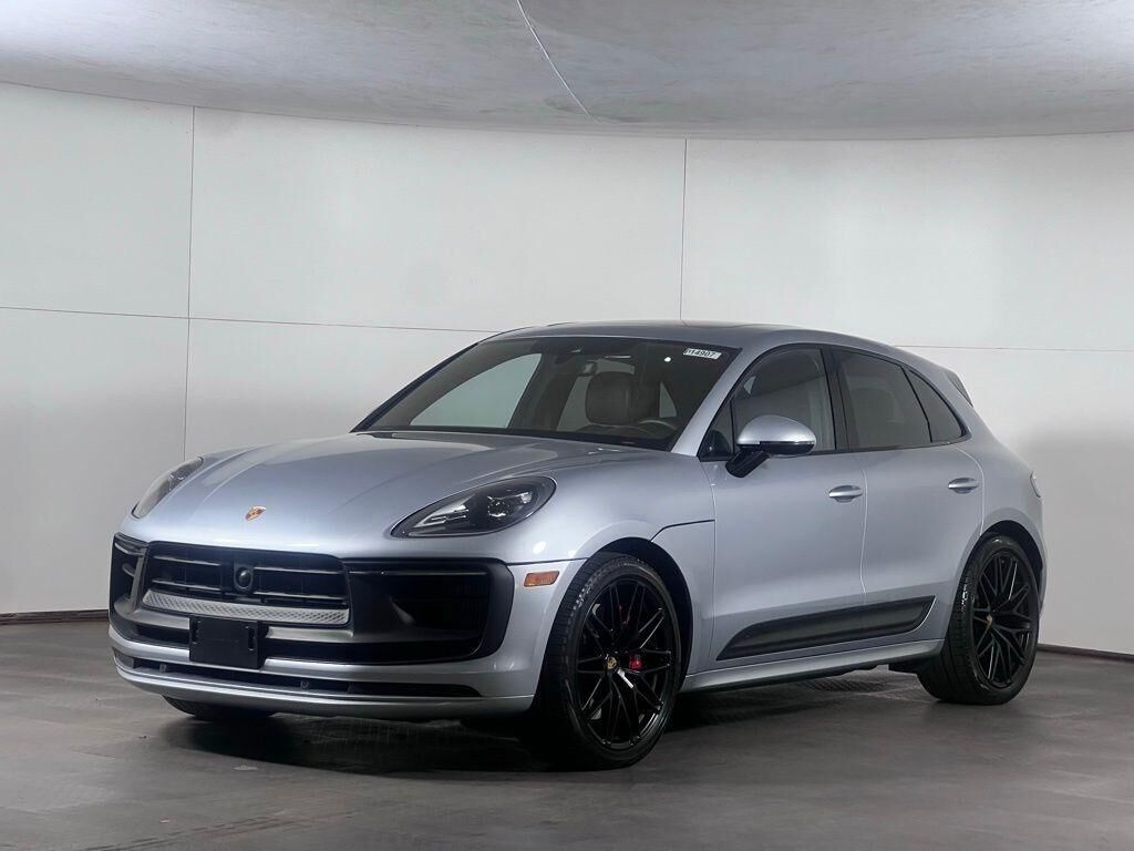 2023 PORSCHE Macan