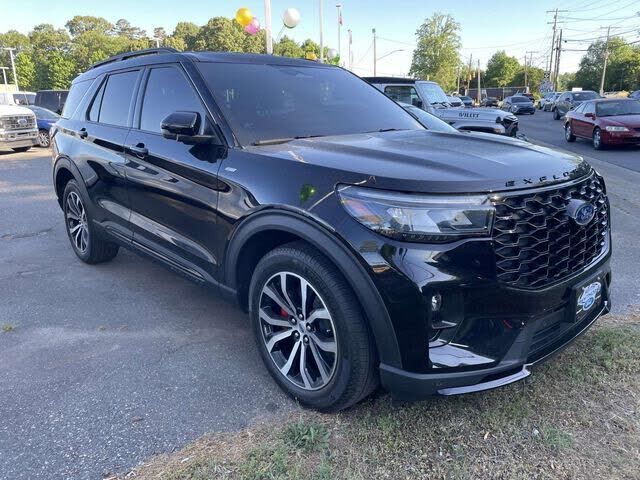 2025 FORD Explorer