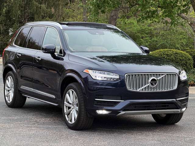 2017 VOLVO XC90
