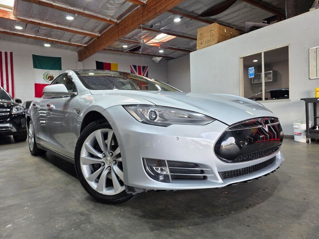 2013 TESLA Model S