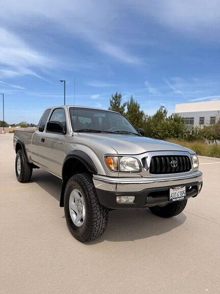 2002 TOYOTA Tacoma