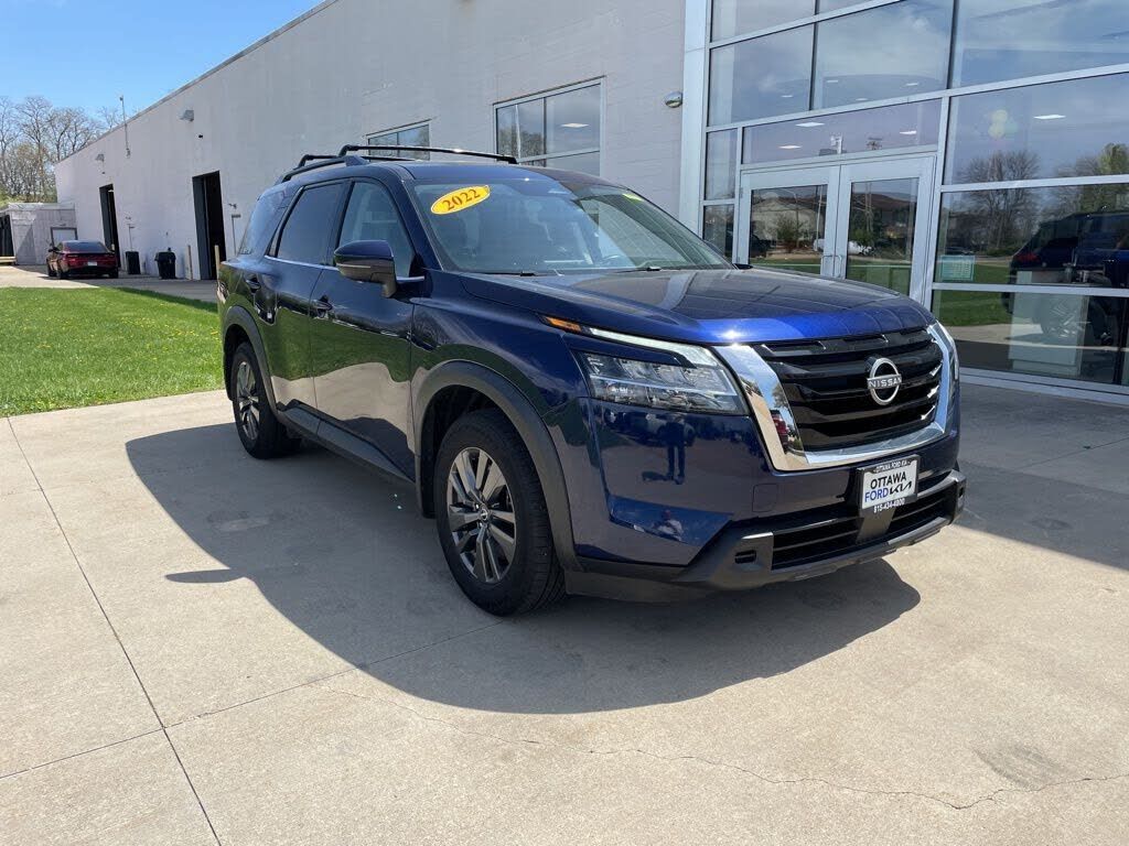 2022 NISSAN Pathfinder