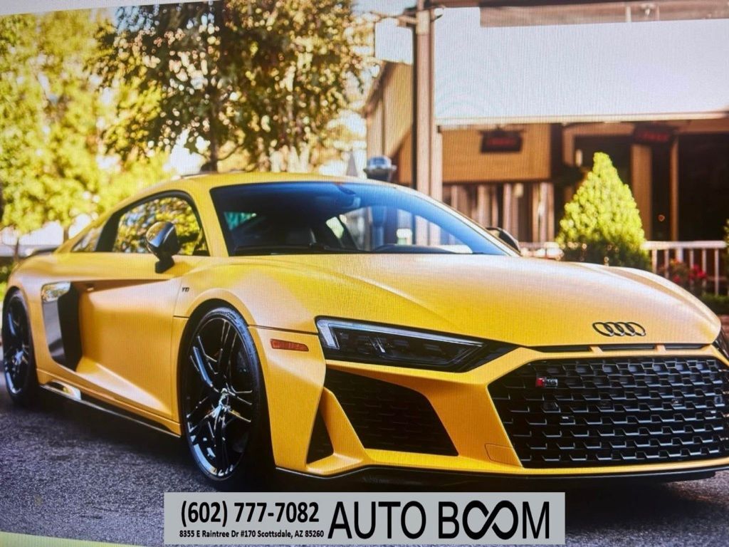 2020 AUDI R8