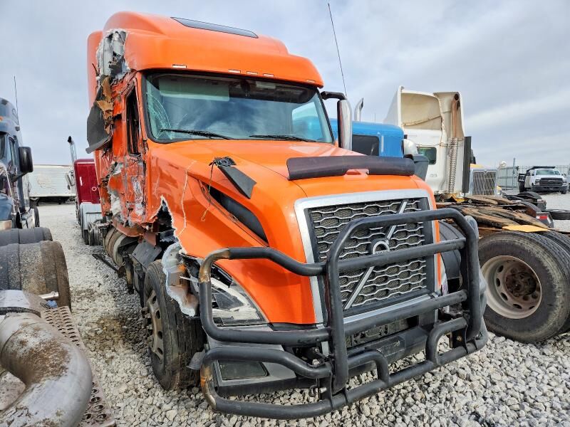 2020 VOLVO TRUCK VNL