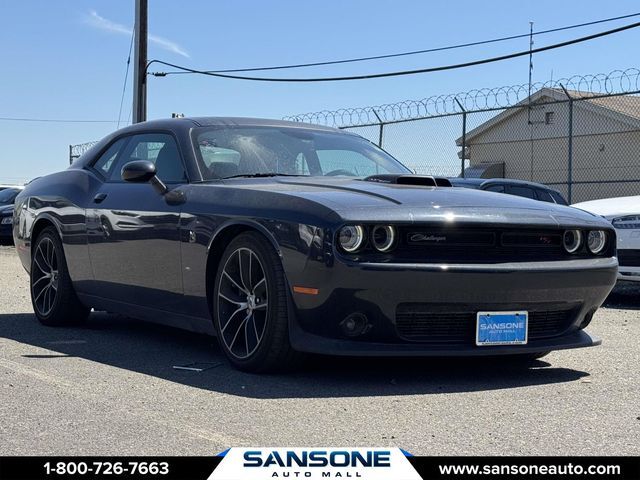2017 DODGE Challenger