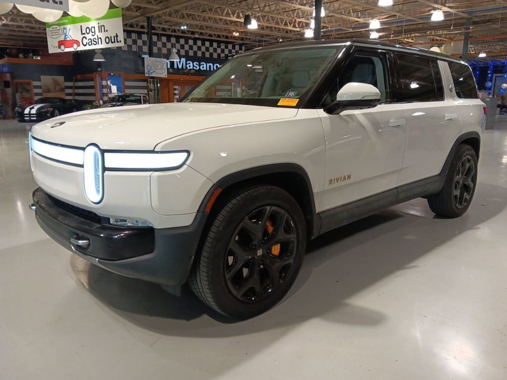 2023 RIVIAN R1S