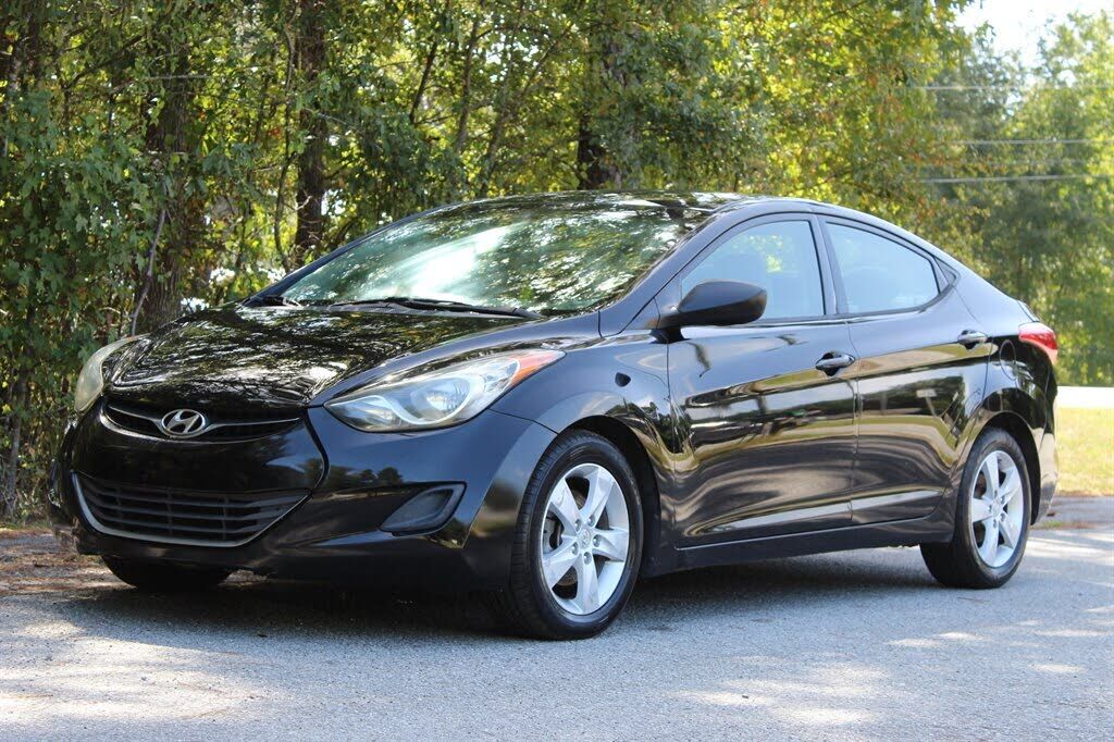 2013 HYUNDAI Elantra