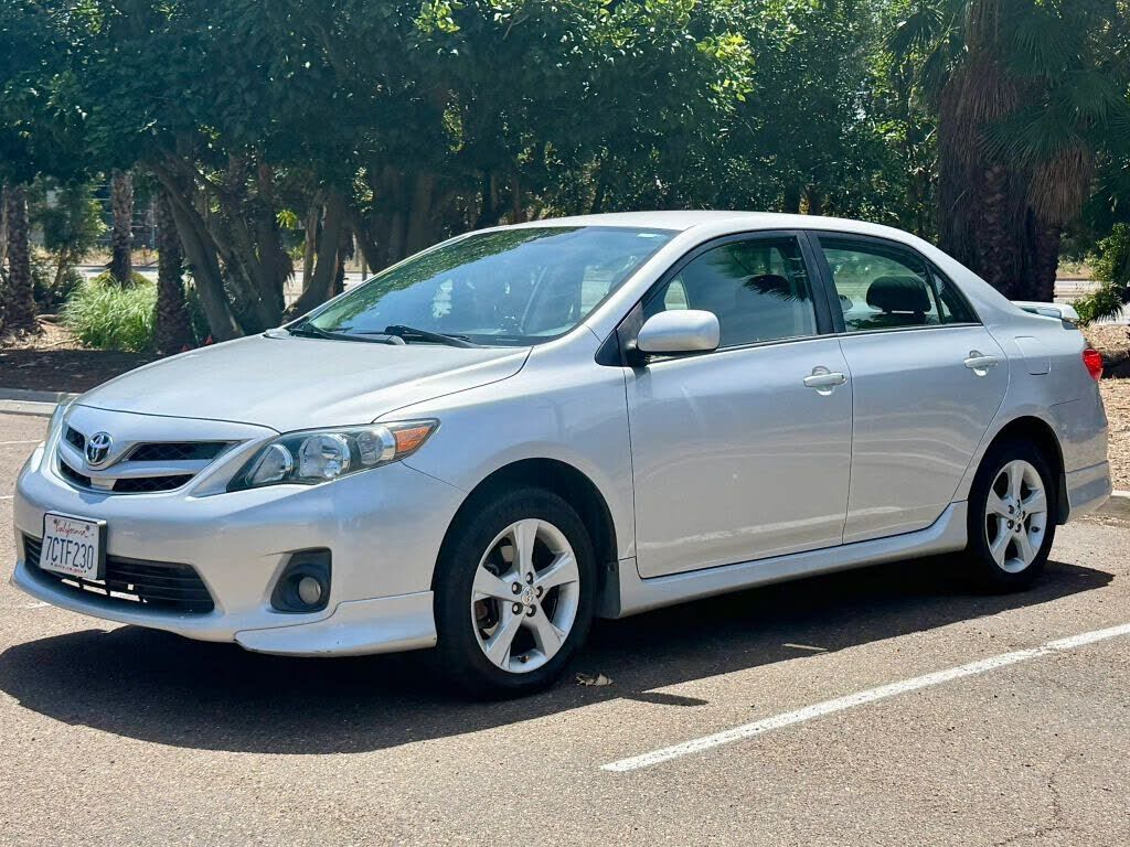 2013 TOYOTA Corolla