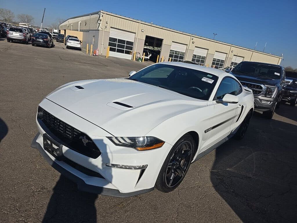 2019 FORD Mustang