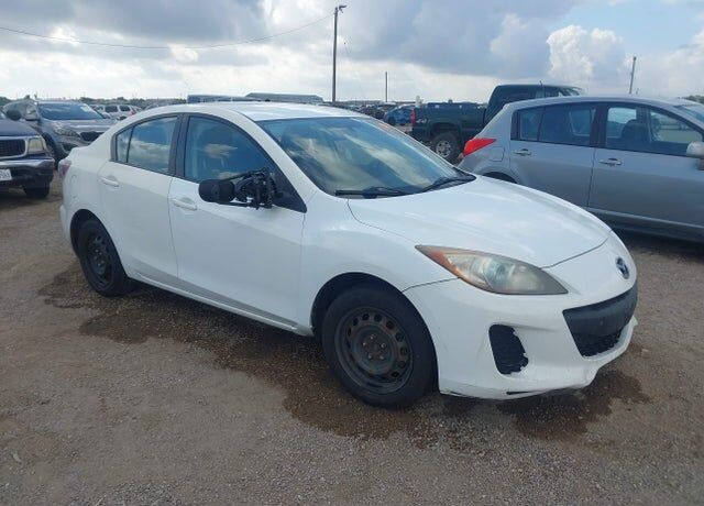 2013 MAZDA Mazda3