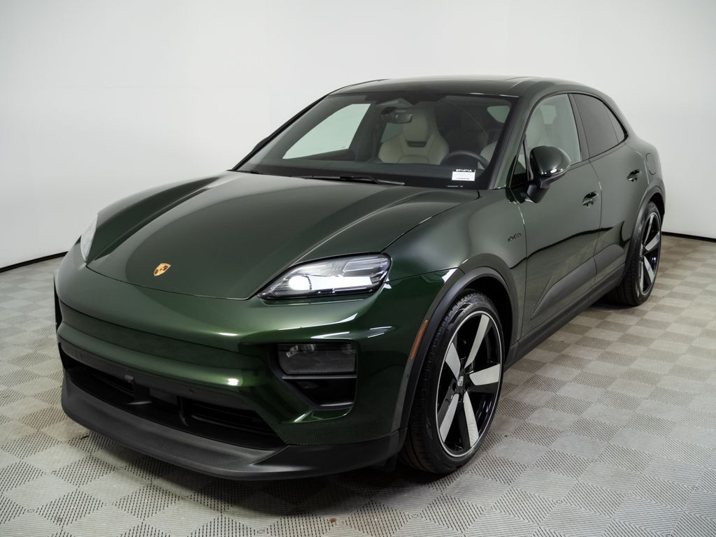 2024 PORSCHE Macan