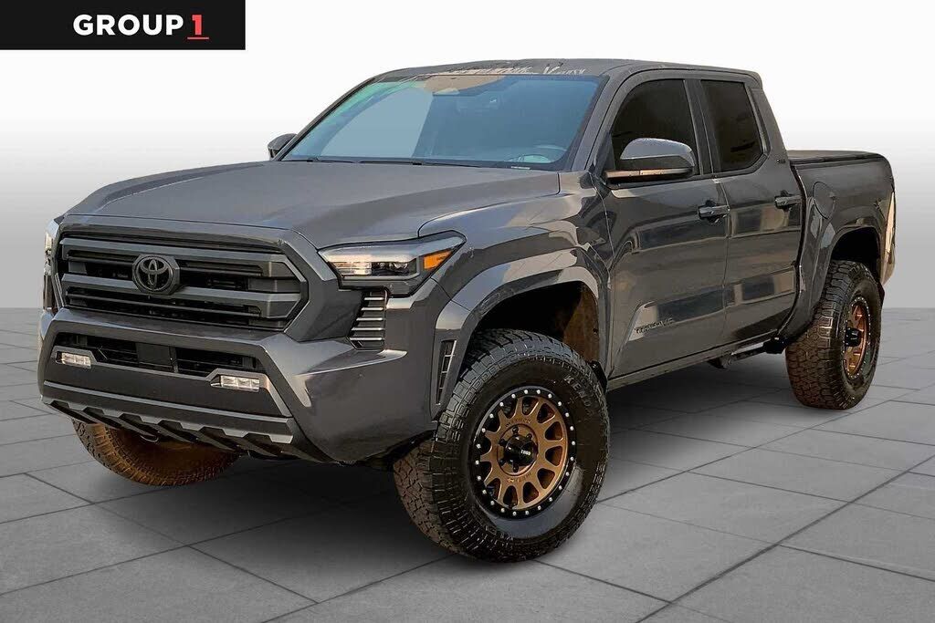 2024 TOYOTA Tacoma