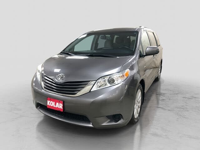 2017 TOYOTA Sienna