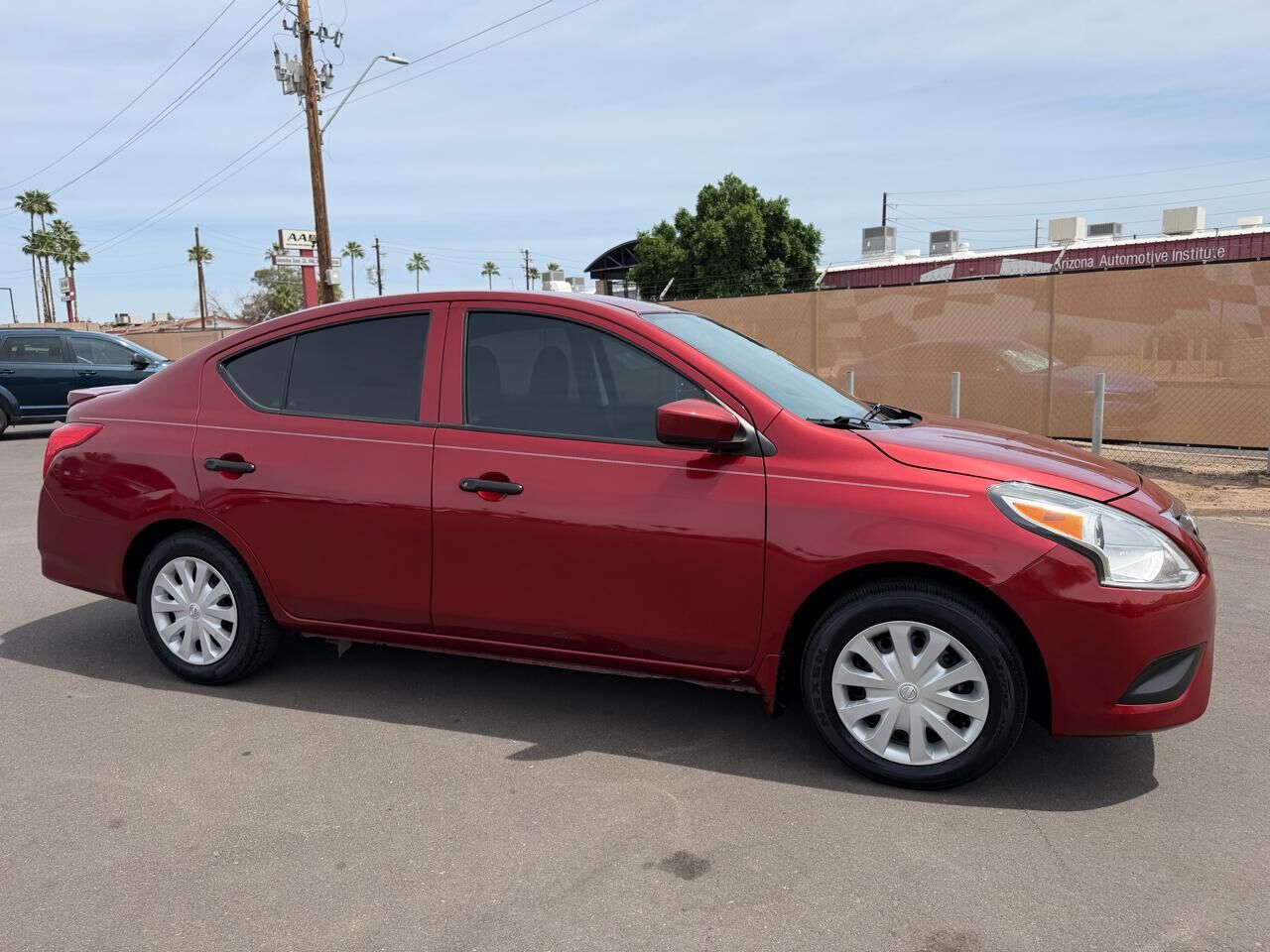 2017 NISSAN Versa