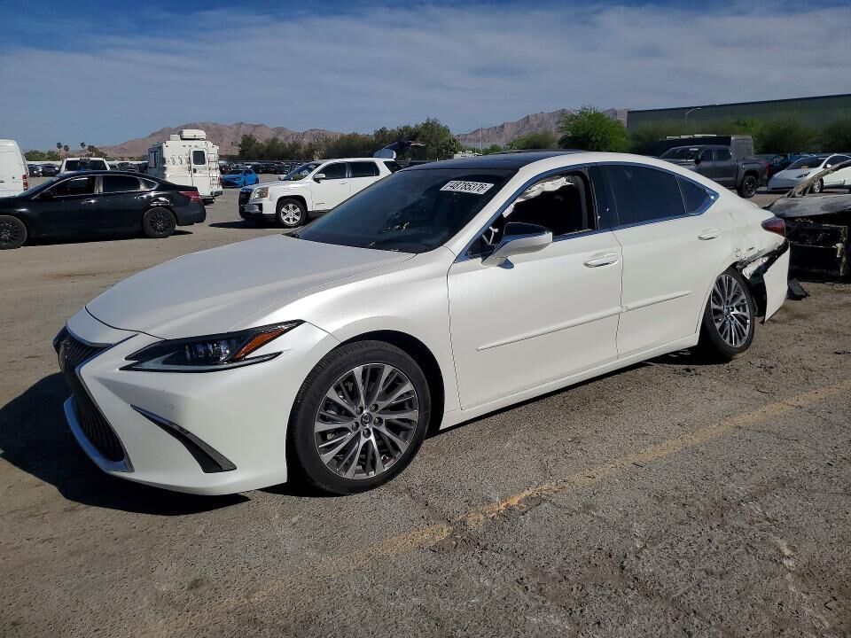2019 LEXUS ES
