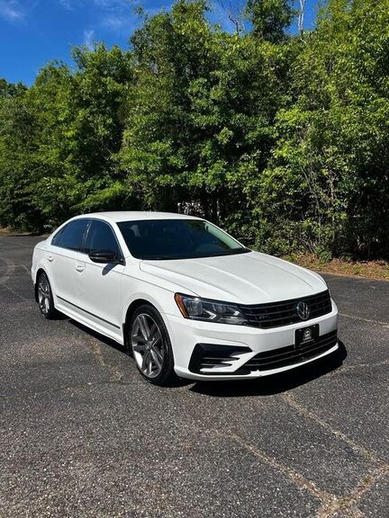 2016 VOLKSWAGEN Passat